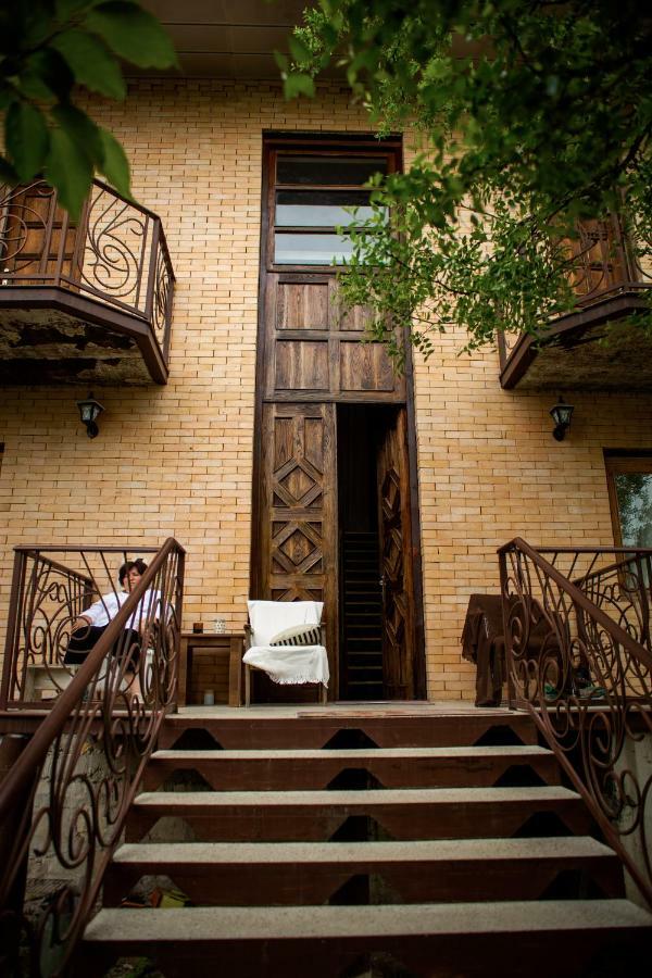 Hotel Art House Kutateli Tskaltubo Exterior foto